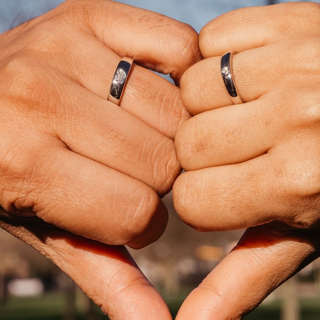 Custom Engraved Minimalist Promise Rings Set for Couples – Gullei