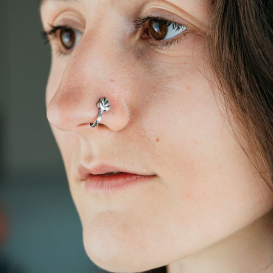 Small Floral Leaf Nose Pin