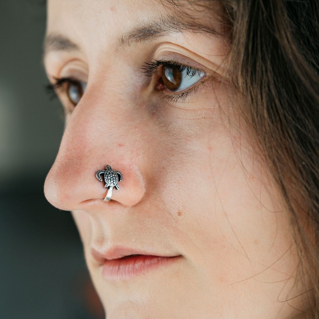 Silver Turtle Nose Pin