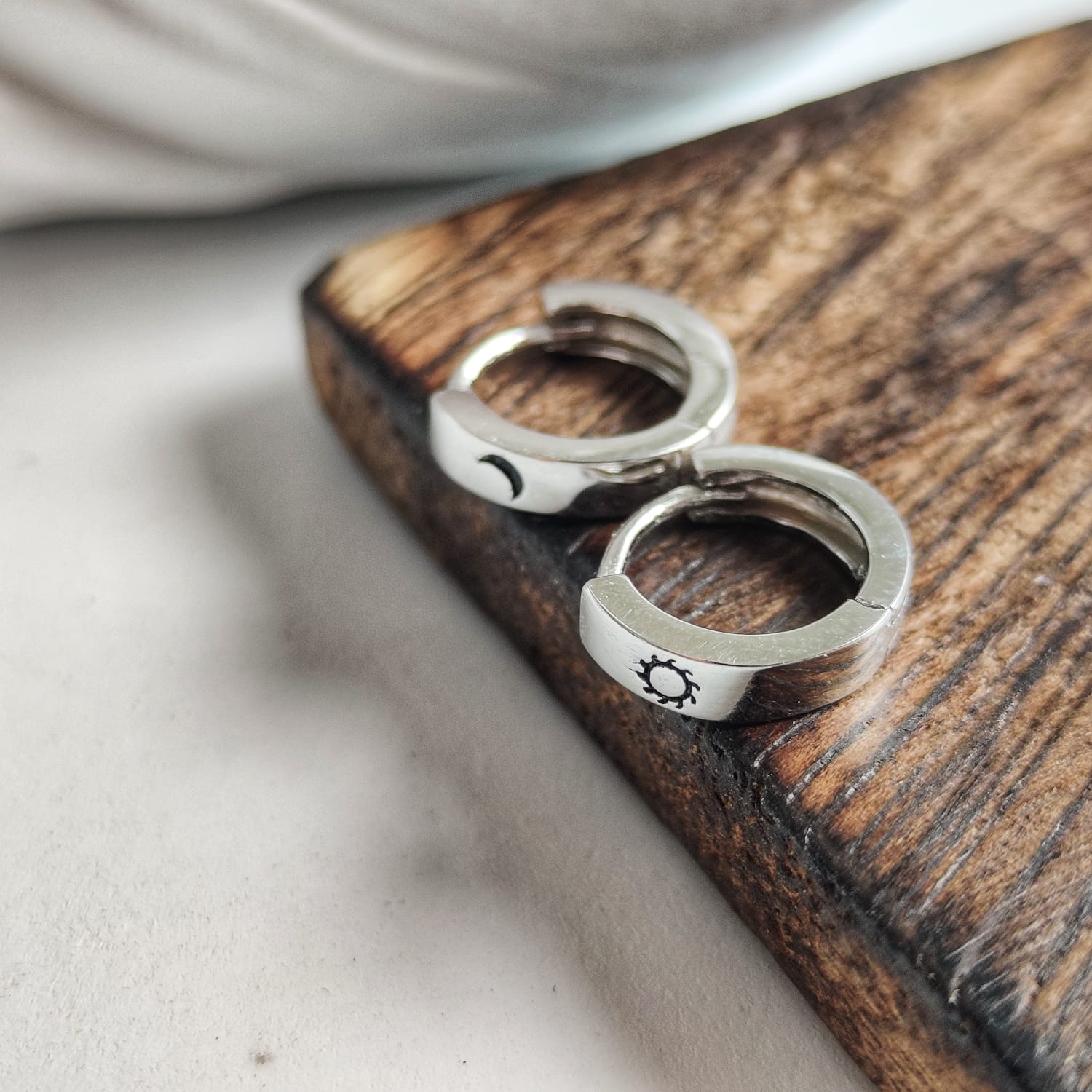 925 Silver Slim Sun Moon Minimalist Dainty Steampunk Unisex Hoop Earrings