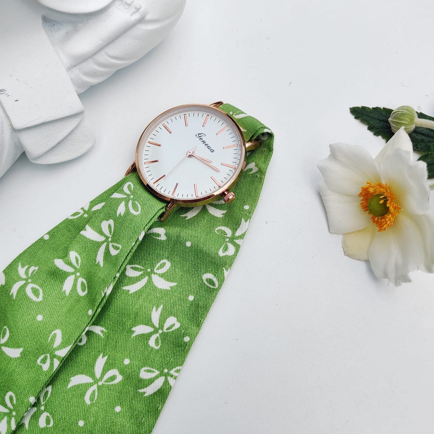 Green Floral Print Changeable Fabric Strap Tie Knot Women Wristwatch