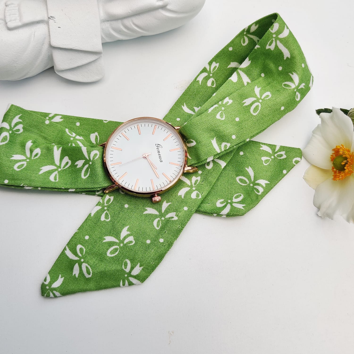 Green Floral Print Changeable Fabric Strap Tie Knot Women Wristwatch