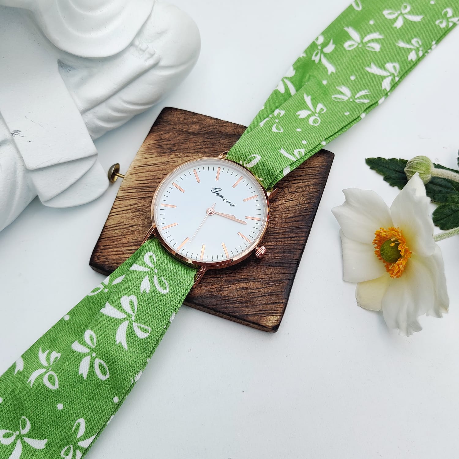 Green Floral Print Changeable Fabric Strap Tie Knot Women Wristwatch