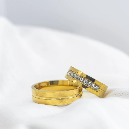 Gold Couple Wide Zircon Promise Band Ring Set