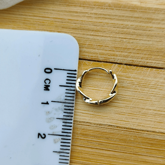 Sterling Silver Dainty Twist Spiral Creole Infinity Slim Everyday Hoop Earrings (Close-up Detail) | The Colourful Aura