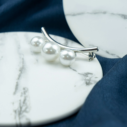 Silver Three White Pearl Brooch