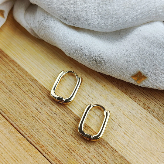 Gold Sterling Silver U Shape Geometric Minimalist Square Huggies Hoop Earrings (Close-up Detail) | The Colourful Aura