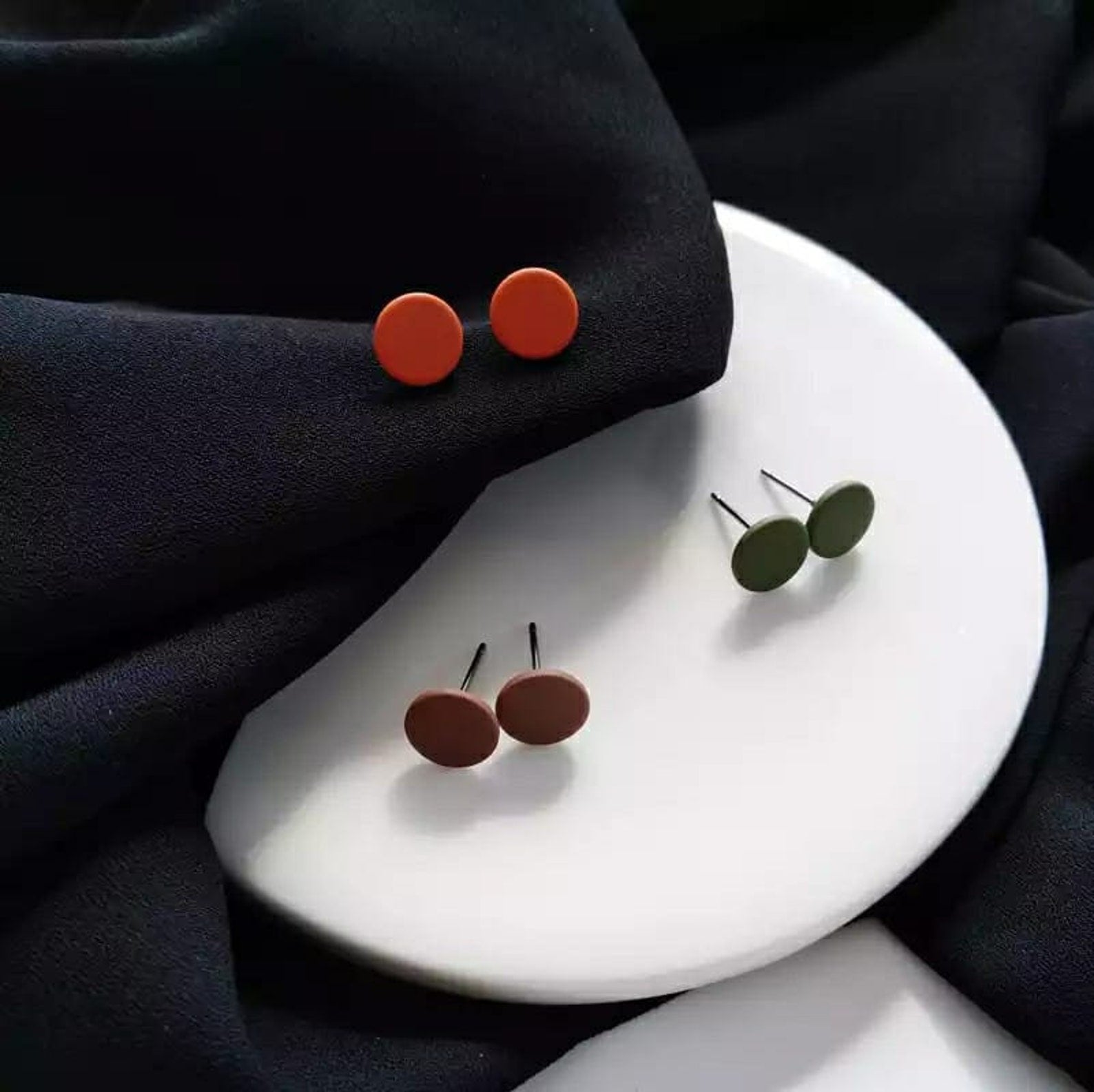 Colourful Unisex Minimalist Summer Round Disc Button Everyday Dot Stud