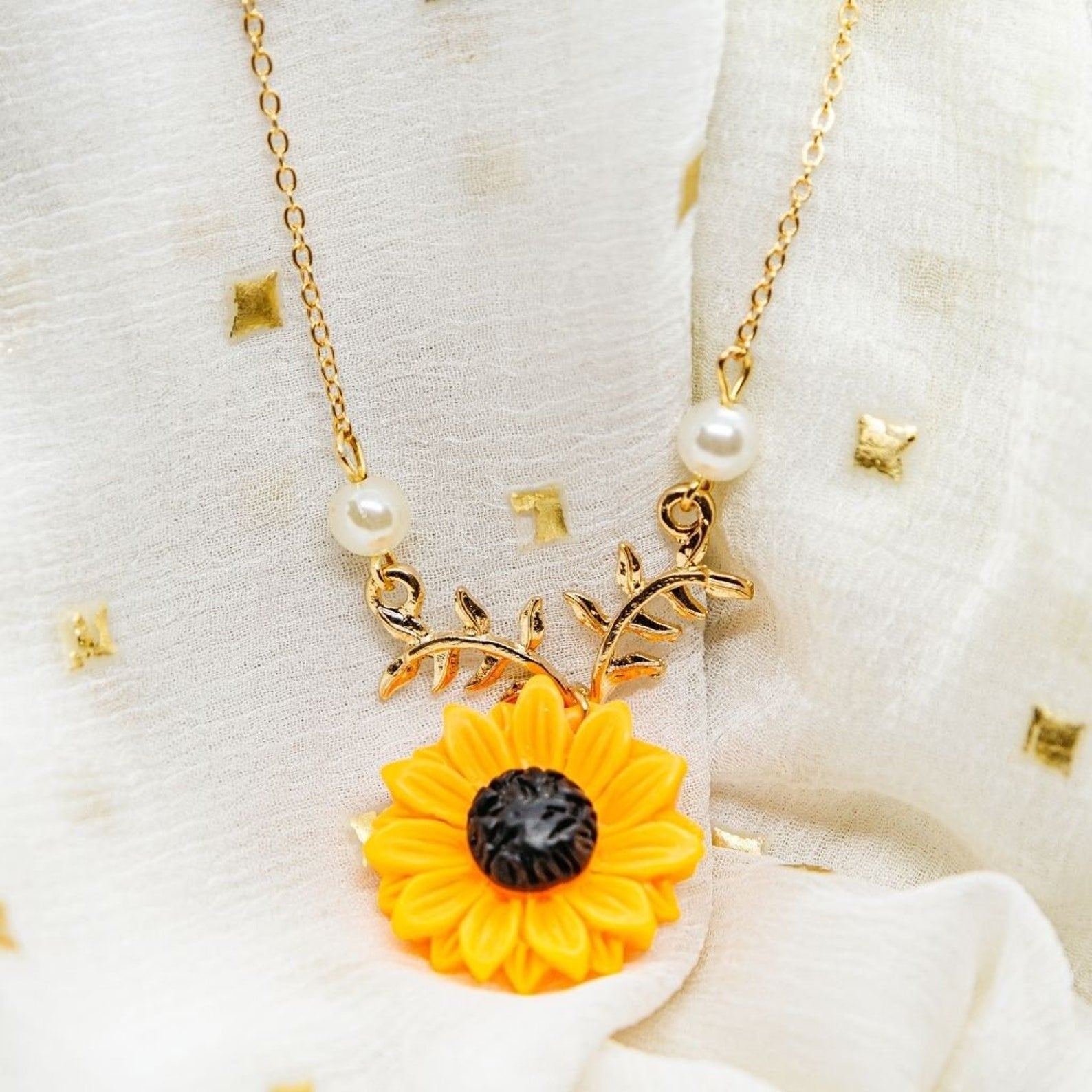 The sales sunflower pendant