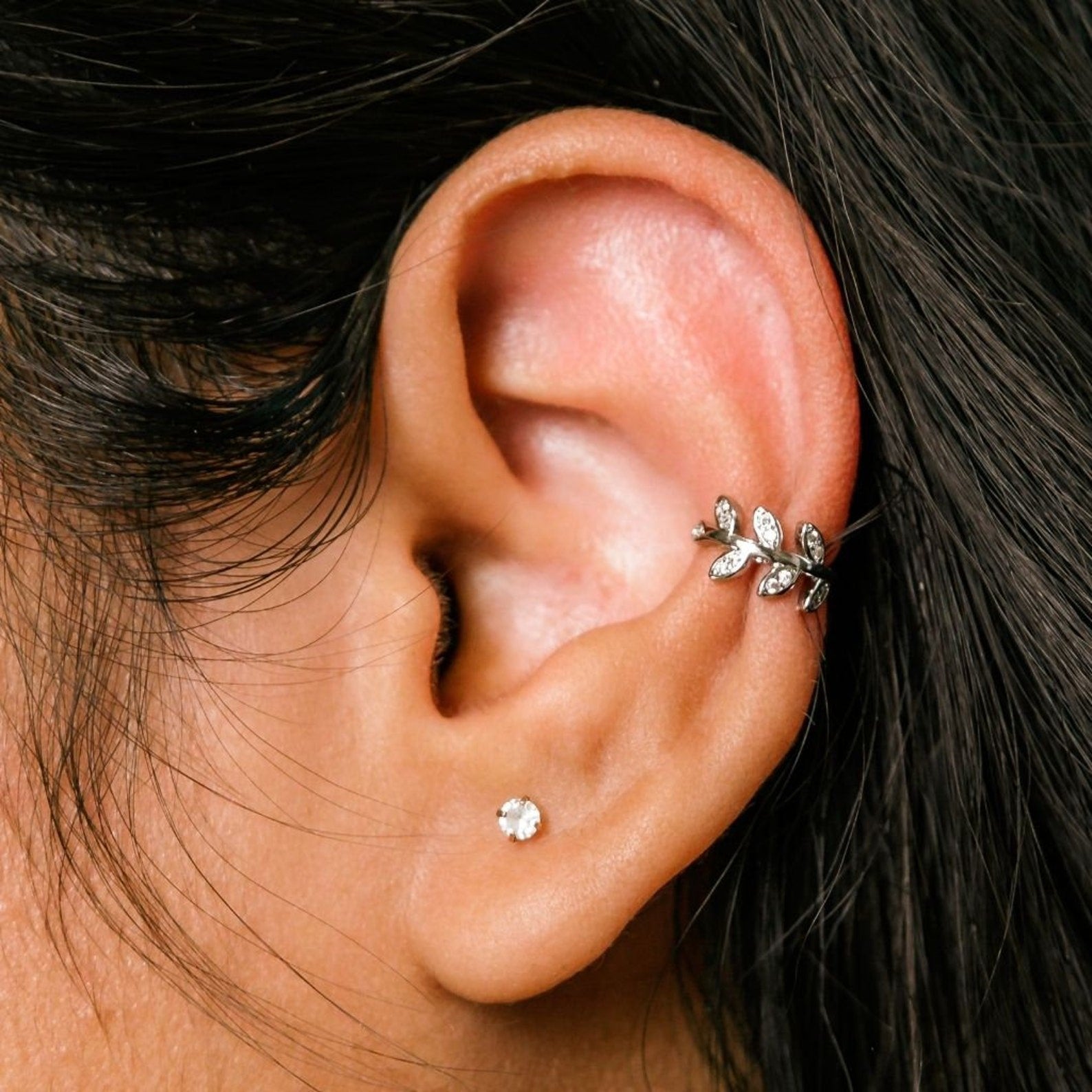 Adjustable No Piercing Single Leaf Wide Wire Ear Wrap Cuff Helix Band