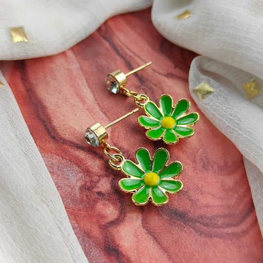 Green White Daisy Sun Flower Zircon Dangle Drop Summer Floral Handmade Stud (Close-up Detail) | The Colourful Aura