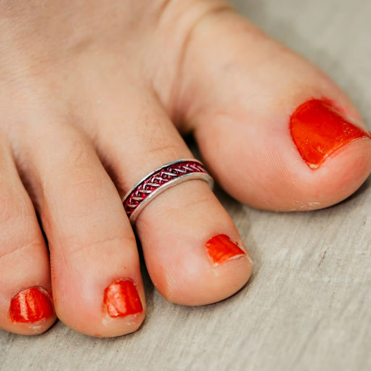 Black and Red Boho 925 Silver Slim Band Open Toe Ring