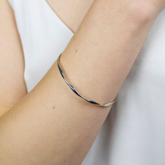 Adjustable Slim Twist Wave Slim Elegant Open Cuff Geometric Bangle Bracelet